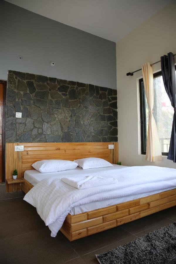 The Buransh Inn Almora Luaran gambar