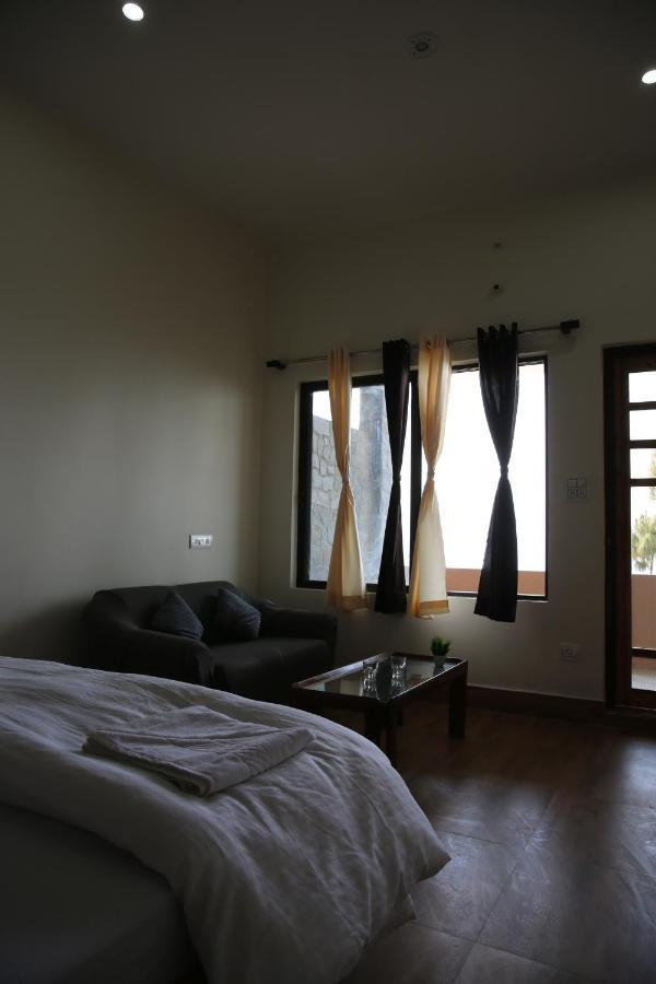 The Buransh Inn Almora Luaran gambar