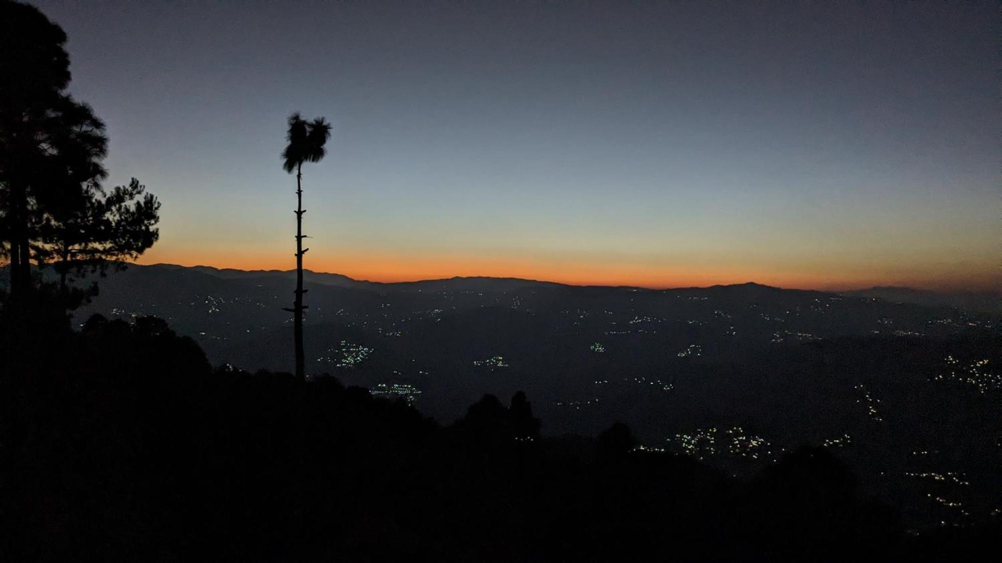 The Buransh Inn Almora Luaran gambar