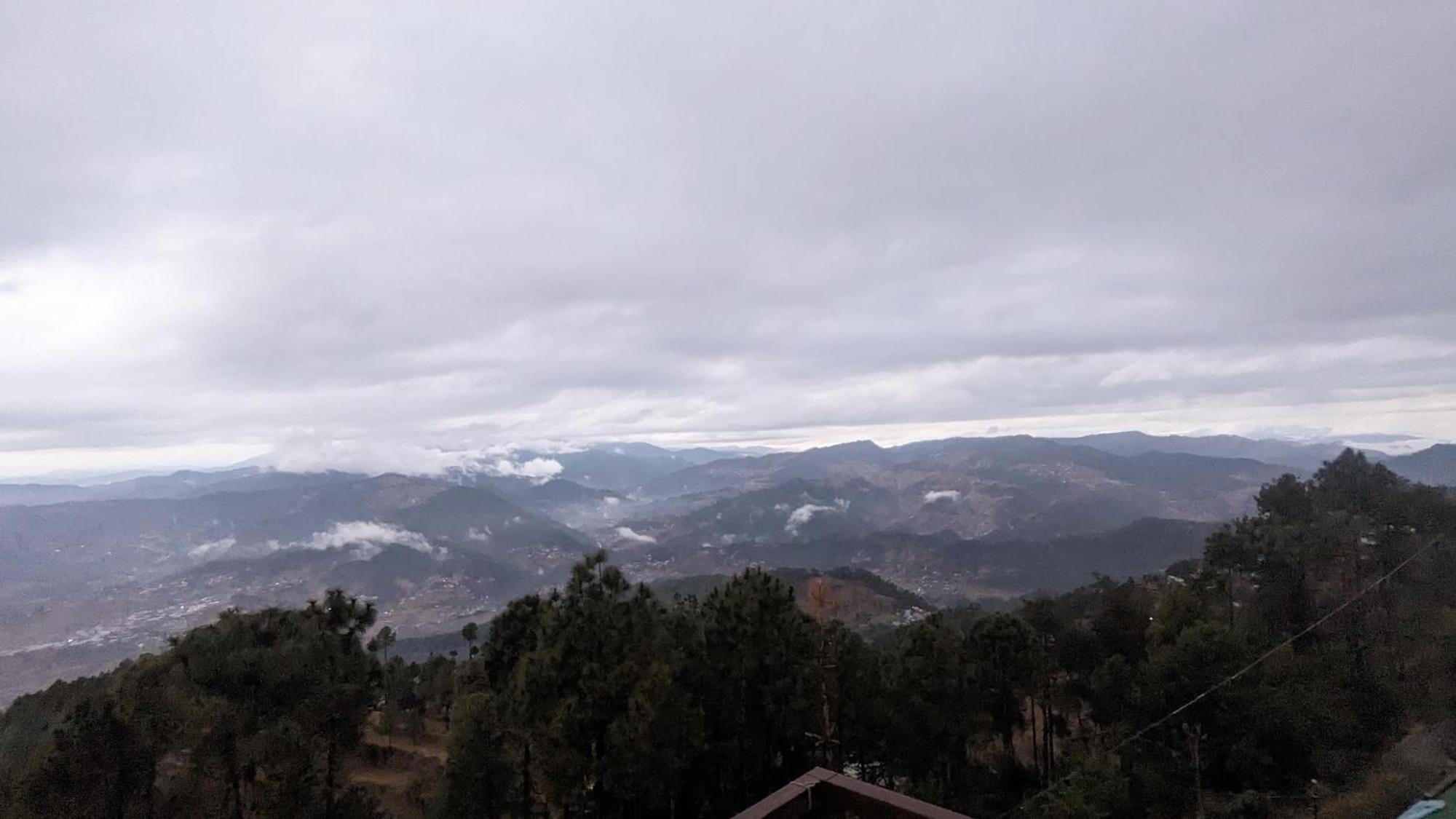 The Buransh Inn Almora Luaran gambar